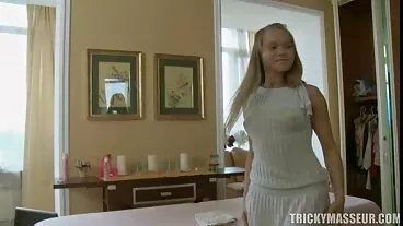 Tush Vanessa Vanessa SK hậu môn hậu môn ám ảnh seduces cô ấy đồng nghiệp web sexx hay Oliver trên PornHD